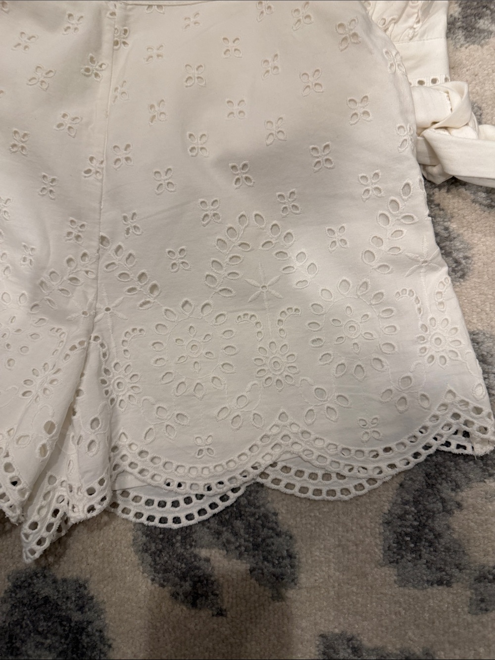 INTERMIX SET- White Eyelet Top and Shorts with Scalloped Trim. - Picture 7 of 8